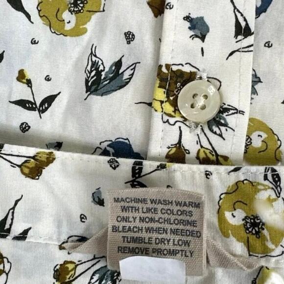2/$25 Size XSM Duluth Trading Floral Button Up Shirt Tunic with Pockets NWT - Picture 2 of 5